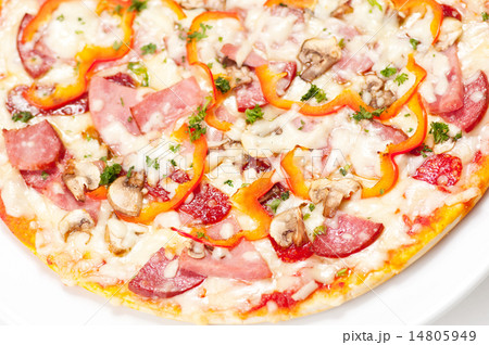 Tasty Italian Pepperoni pizza Tasty Italian Pepperoni pizza 14805949