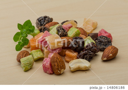 Nuts and dry fruits mix 14806186