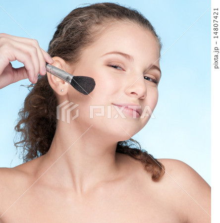 Powder make up by soft brush Powder make up by soft brush 14807421
