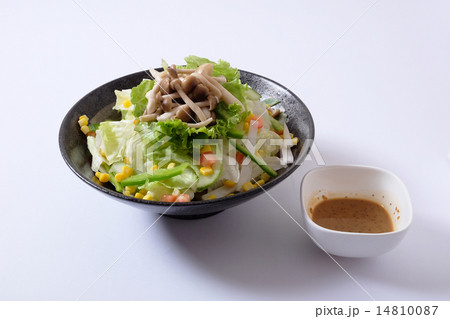 サラダ盛り合わせ　きのこのマリネ付き 14810087