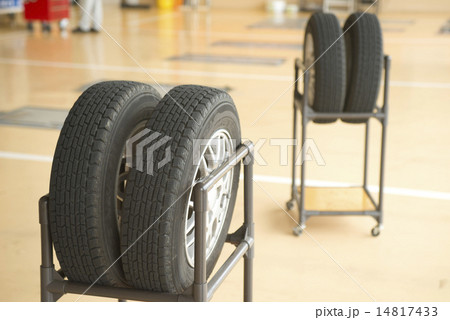タイヤ交換　整備　 14817433