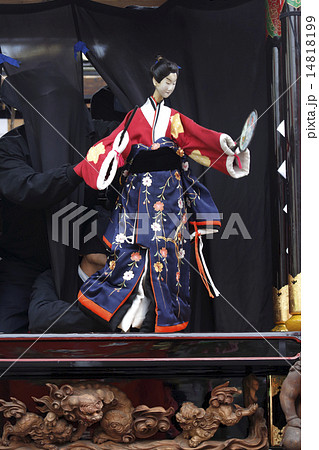 山車を舞台にした、木偶の舞 14818199