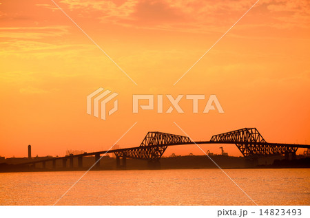Tokyo Gate Bridge in the evening 14823493