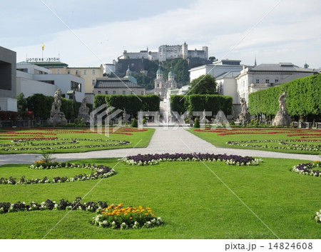 ザルツブルクの風景(ミラベル庭園) ザルツブルクの風景(ミラベル庭園) 14824608
