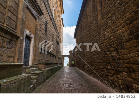 イタリア　トスカーナ　ピエンツァの路地 14824952