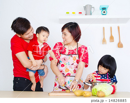 Asian family in the kitchen 14826885