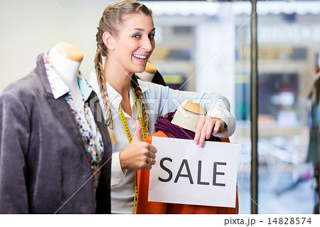 Shopkeeper working at promotion sales 14828574