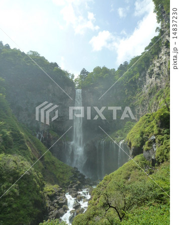 華厳の滝 14837230