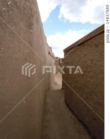 日干しレンガ 14837889