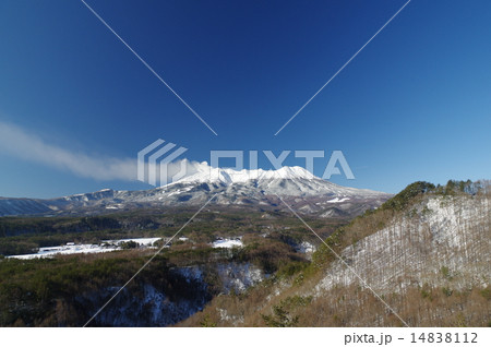 冬の御嶽山(おんたけさん) 九蔵峠より 冬の御嶽山(おんたけさん) 九蔵峠より 14838112