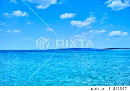 海を渡る伊良部大橋 海を渡る伊良部大橋 14841347
