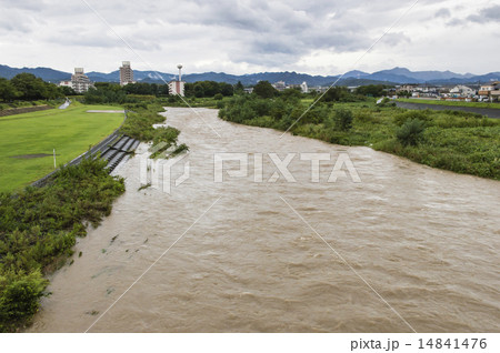 台風の増水 台風の増水 14841476
