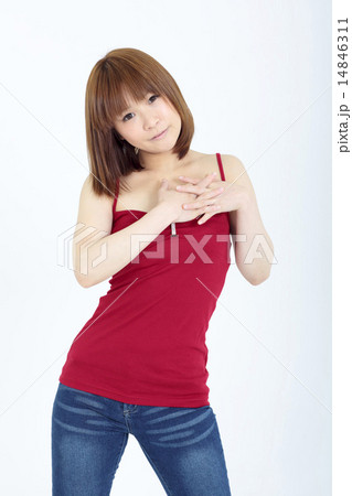 若い女性 ファッション 若い女性 ファッション 14846311