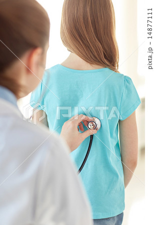 girl medical exam 