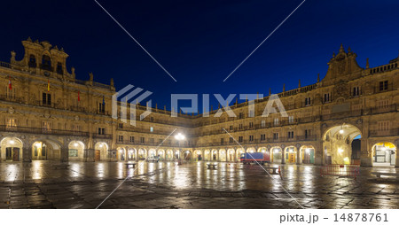 Evening view of Plaza Mayor in Salamanca. Spain 14878761