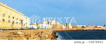 embankment in sunny evening time. Cadiz embankment in sunny evening time. Cadiz 14878941
