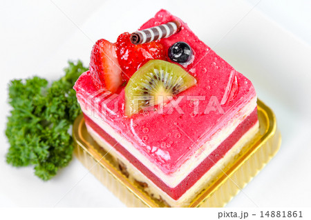 Strawberry cake on Strawberry cake on 14881861