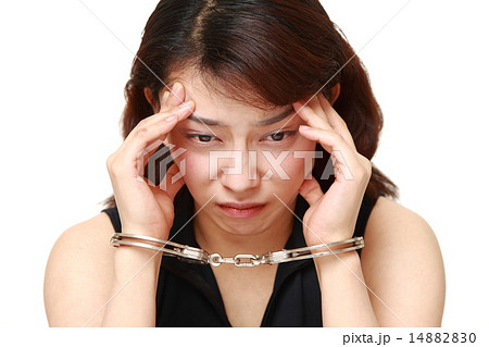 逮捕された女性 14882830