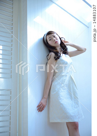 女性　ポートレート 14883107