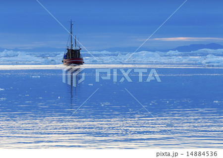 Nature and landscapes of Greenland. Unique climati 14884536