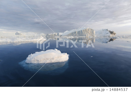 Nature and landscapes of Greenland. Unique climati 14884537