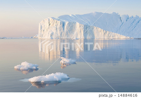 Nature and landscapes of Greenland. Unique climati Nature and landscapes of Greenland. Unique climati 14884616