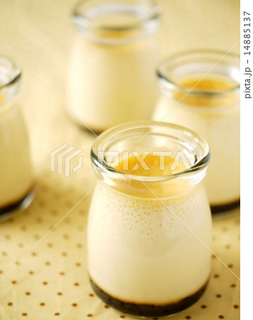 牛乳ビンの焼きプリン・水玉バージョン 14885137