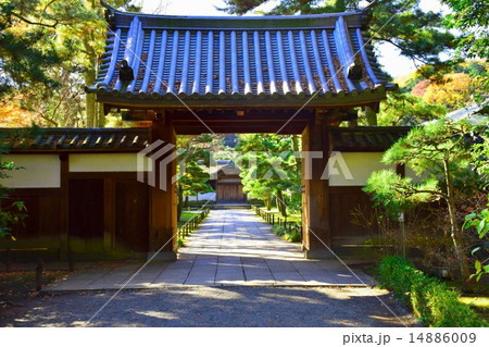 この門をくぐるのは誰か？ 14886009