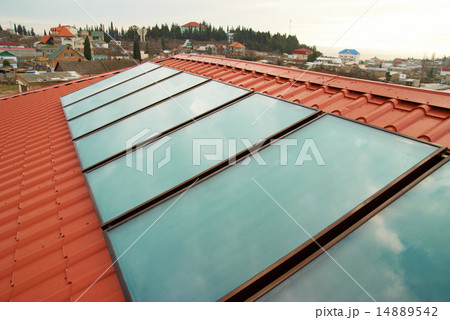 Solar water heating system. Solar water heating system. 14889542