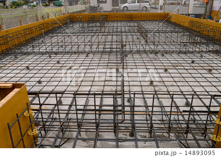 住宅の基礎配筋  14893095