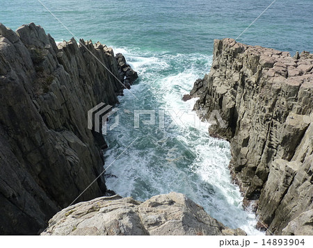 崖の上から 14893904
