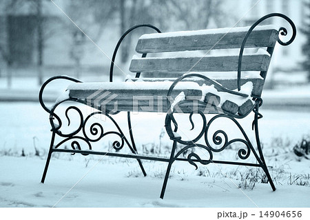 first snow of winter bench 14904656