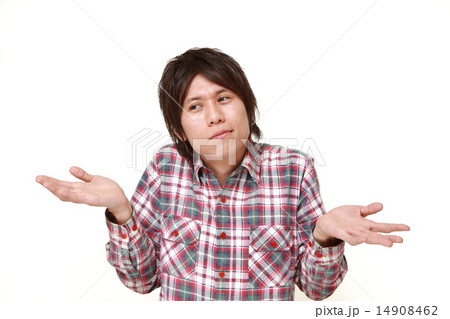 お手上げの男性 14908462