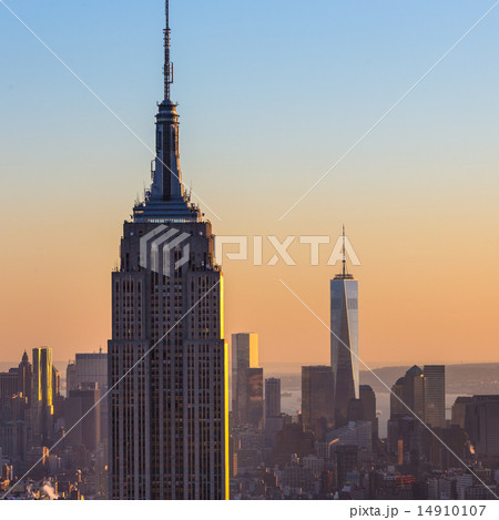 New York City Manhattan skyline in sunset. 14910107