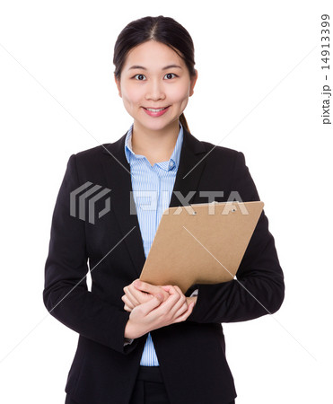 Asian Businesswoman with clipboard Asian Businesswoman with clipboard 14913399