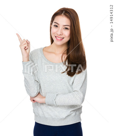 Woman with finegr point up 14914312