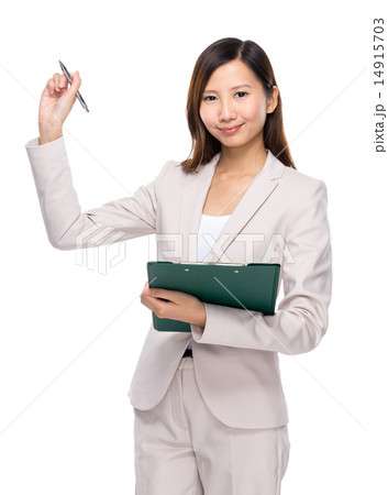 Asian businesswoman hold clipboard and pen up 14915703
