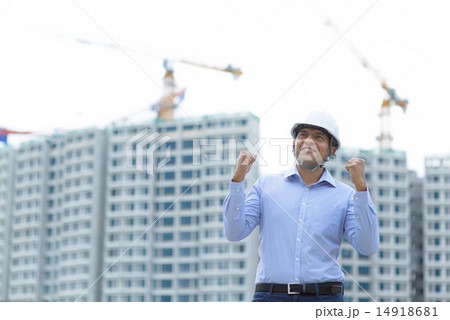 Indian contraction engineer celebrate success Indian contraction engineer celebrate success 14918681