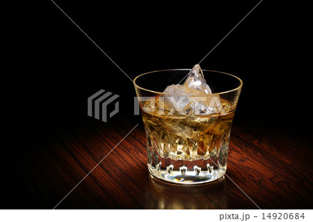 ウイスキーのロック 14920684