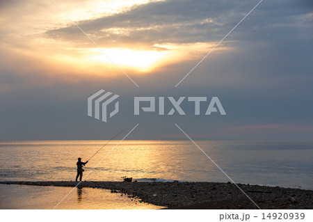 夕焼けの釣り人(遠音別川河口) 夕焼けの釣り人(遠音別川河口) 14920939
