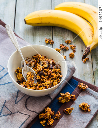 banana granola with nuts, figs and honey  14922074
