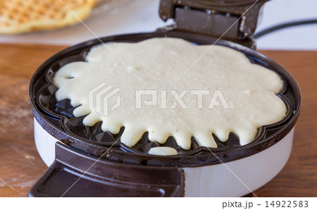 Waffle Makers in operation 14922583