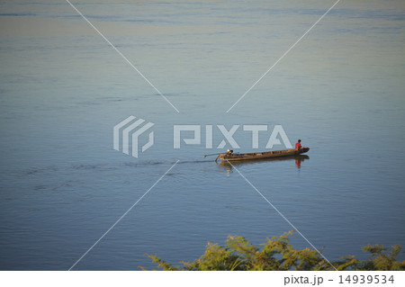 Fishing boats in the Mekong River 14939534