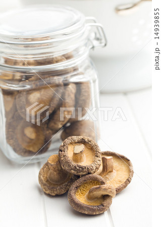 dried shiitake mushrooms on kitchen table 14939855