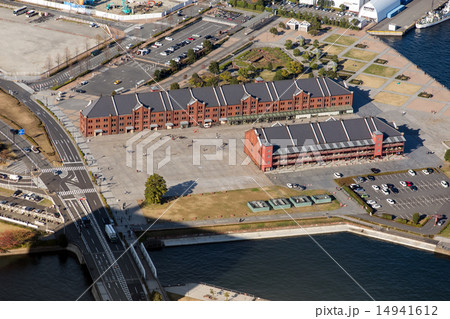 横浜赤レンガ倉庫を空撮の写真素材