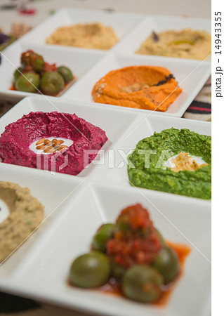 Delicious and healthy hummus Delicious and healthy hummus 14943355