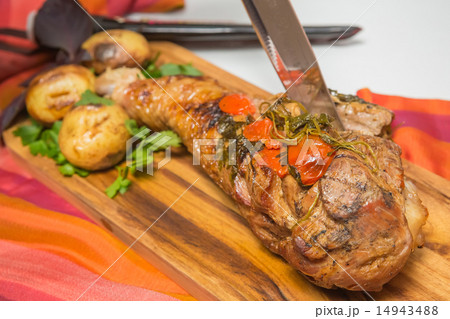 roasted leg of turkey 14943488