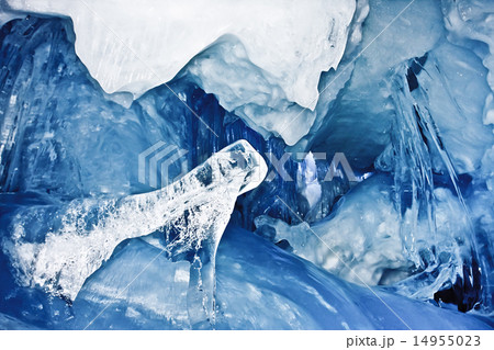blue Ice cave 14955023