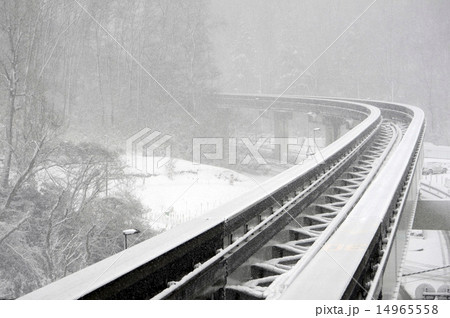 雪の軌道の写真素材 14965558 Pixta