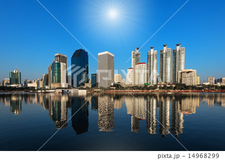 cityscape at Benchakitti Park Bangkok,Thailand cityscape at Benchakitti Park Bangkok,Thailand 14968299